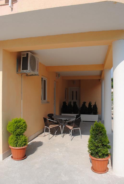 Apartments Kairos - Bili 9 Каштела Экстерьер фото